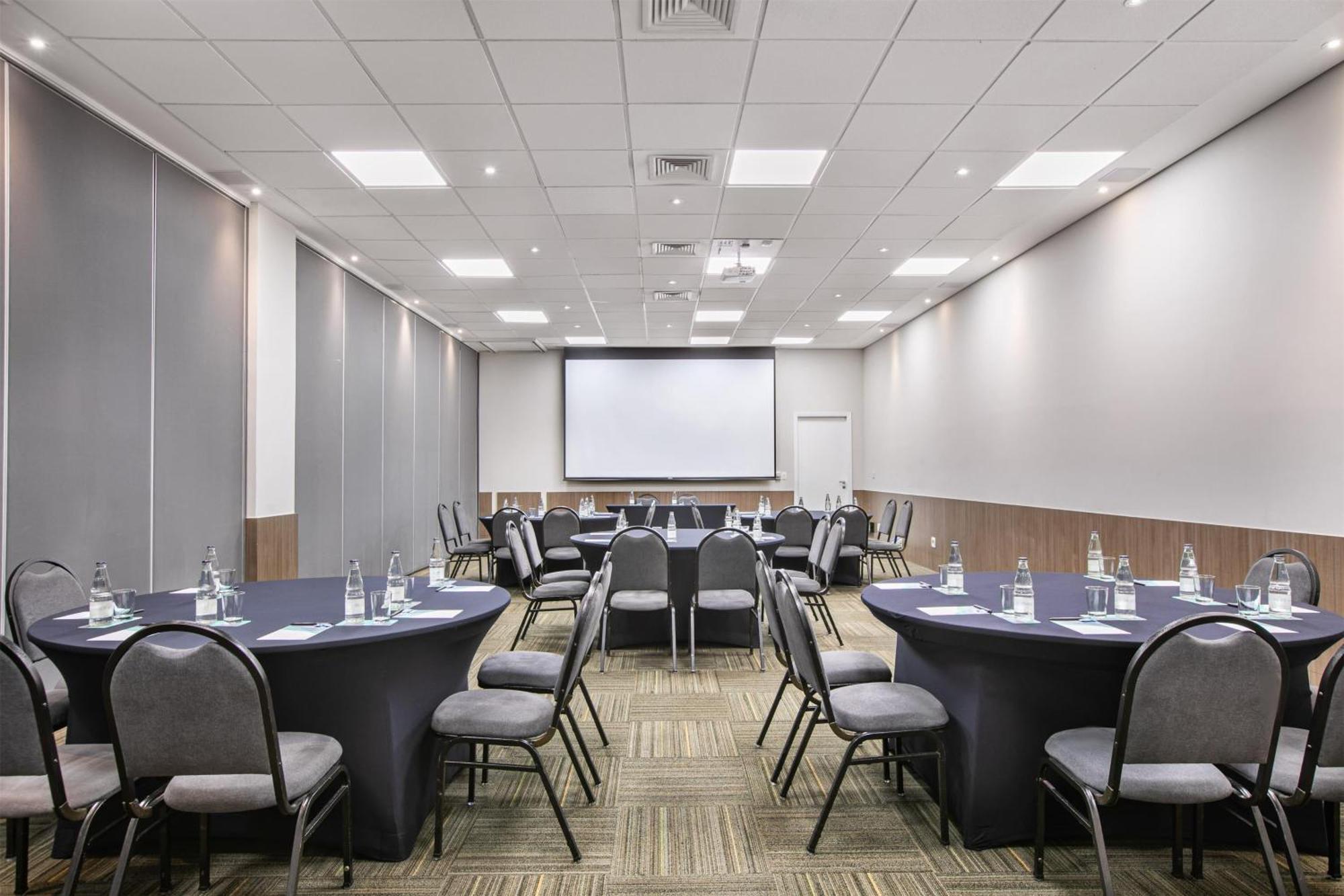 Hotel Melia Ibirapuera 4*